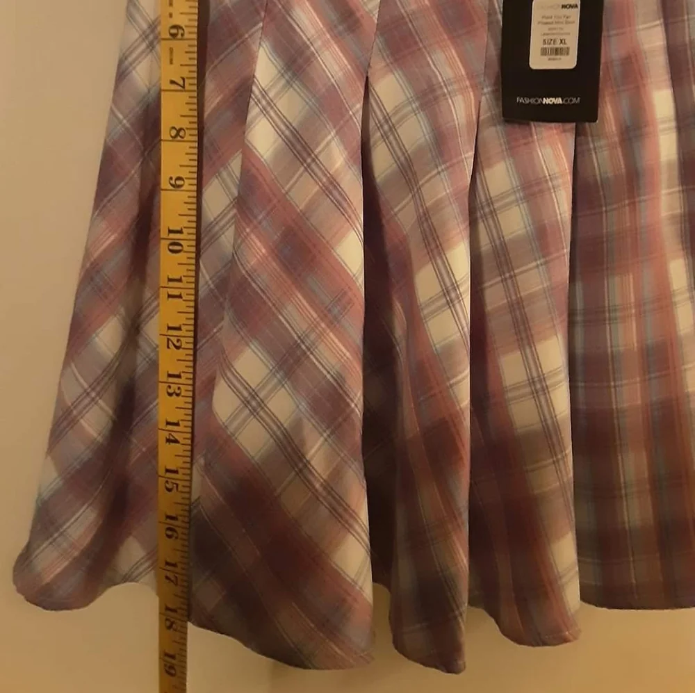 Pleated Skirt XL/15 - Picture 4 of 5